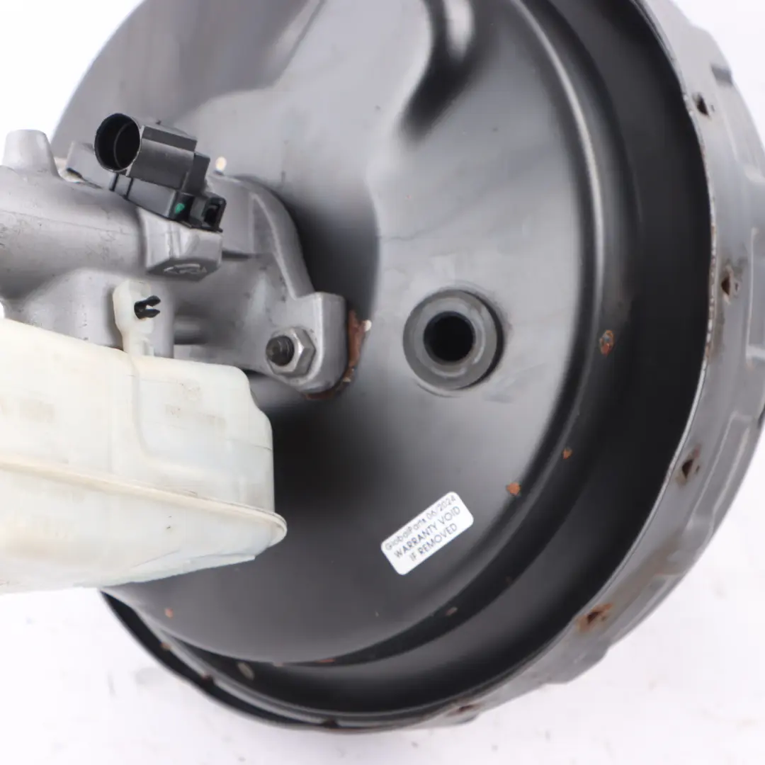 Brake Booster Servo Master Cylinder Fluid Reservoir to VW Transporter T5 with Part number 7E0612105A VW Transporter T5 Brake Booster Servo Master Cylinder Fluid Reservoir - SKU 7E0612105A - Part number 7E0612105A