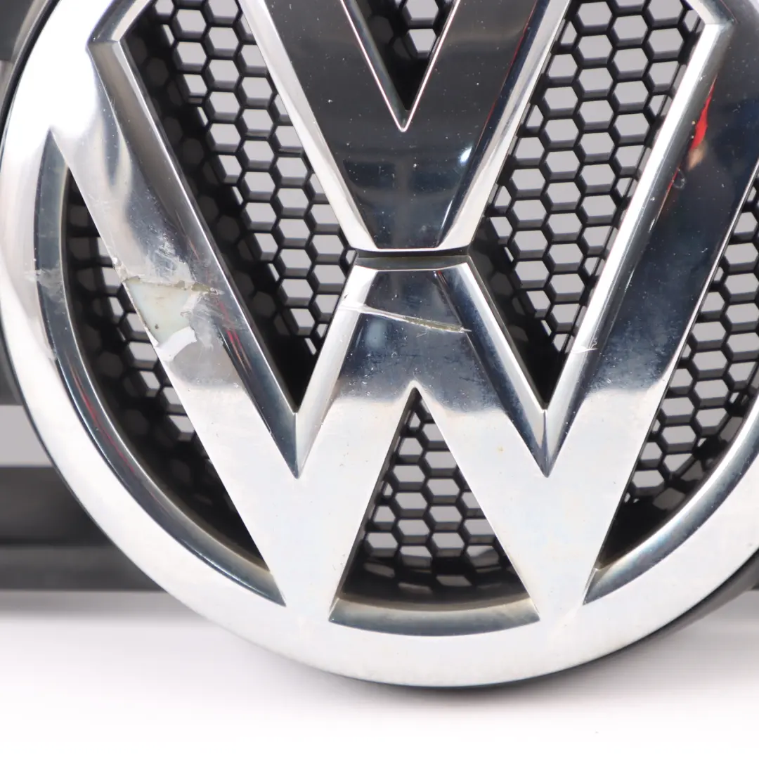 Grille Volkswagen Transporter T5 2.0 Tdi Radiator Cover Front Grille to with Part number 7E0853653 Grille Volkswagen Transporter T5 2.0 Tdi Radiator Cover Front Grille - SKU 7E0853653 - Part number 7E0853653
