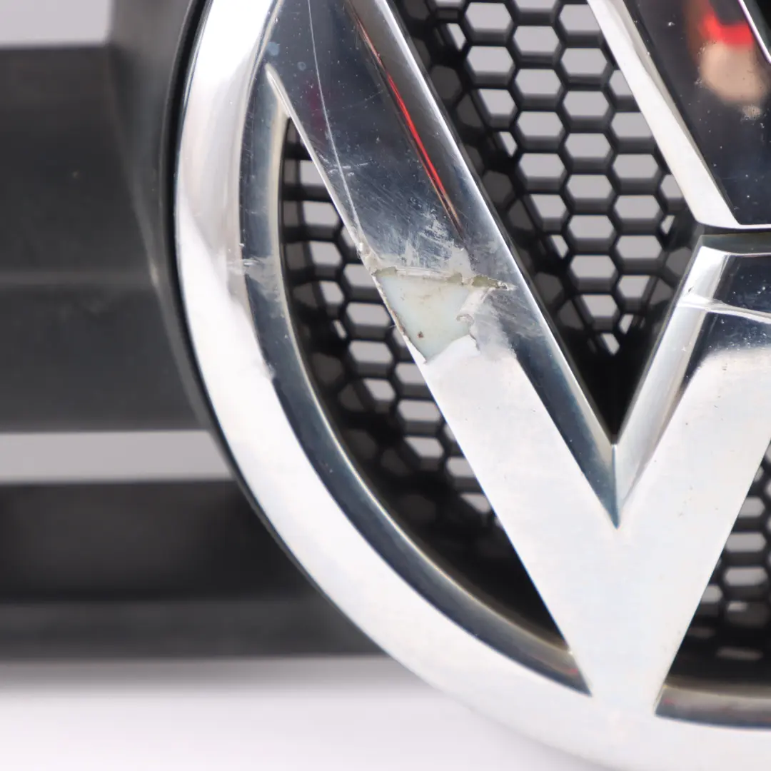 Grille Volkswagen Transporter T5 2.0 Tdi Radiator Cover Front Grille to with Part number 7E0853653 Grille Volkswagen Transporter T5 2.0 Tdi Radiator Cover Front Grille - SKU 7E0853653 - Part number 7E0853653