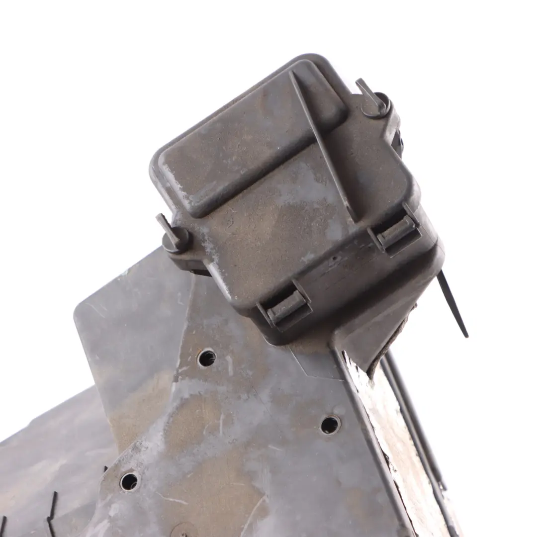 Volkswagen Transporter T5 2.0 Tdi CAAA Fuse Box Engine Compartment - SKU 7E0907299A - Part number 7E0907299A