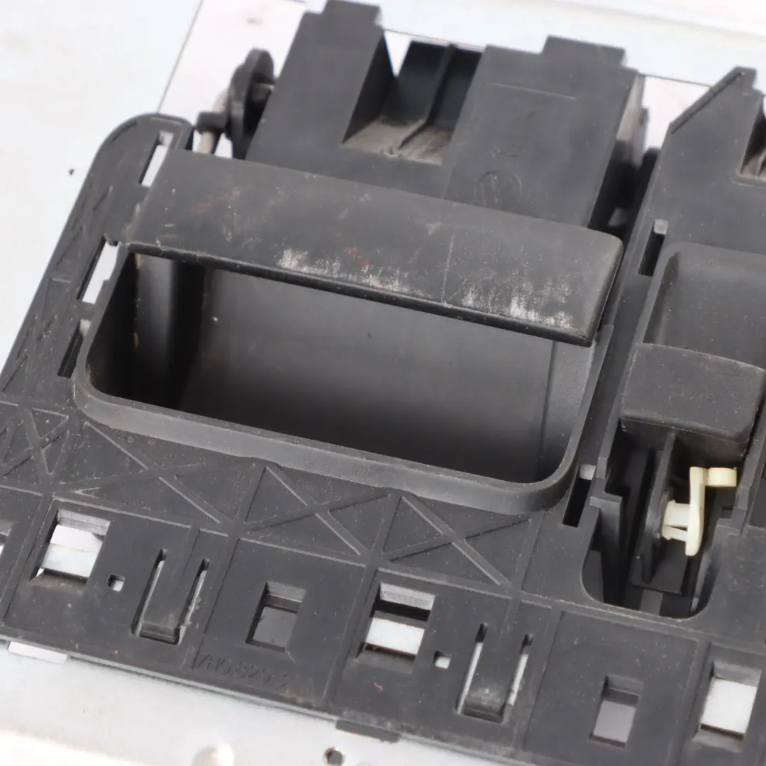 Lock Sliding Side Loading Doors to Volkswagen Transporter T5 with Part number 7H0827201BA Volkswagen Transporter T5 Lock Sliding Side Loading Doors - SKU 7H0827201BA - Part number 7H0827201BA