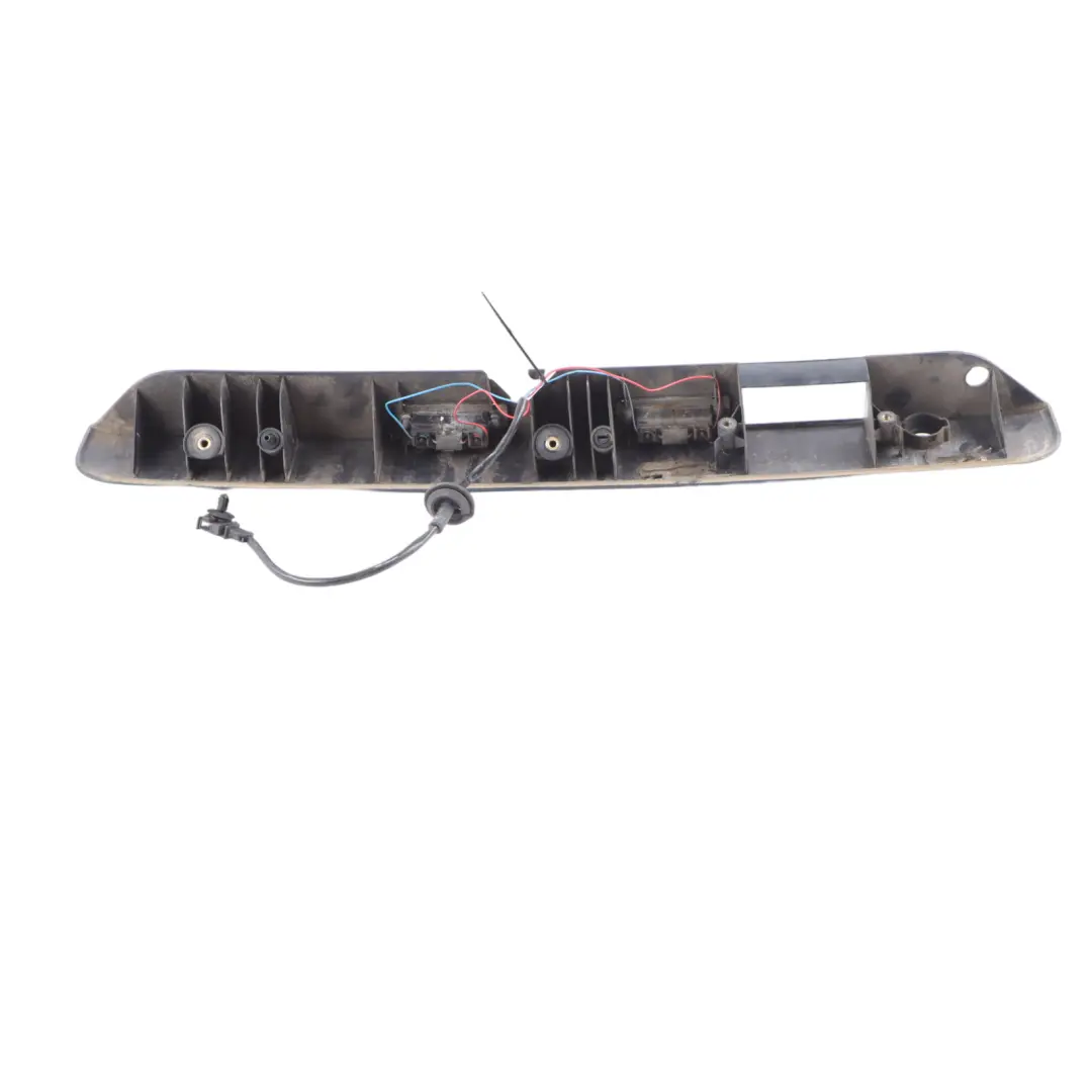 Licence Plate Light Lamp to Volkswagen Transporter T5 with Part number 7H0827574G Volkswagen Transporter T5 Licence Plate Light Lamp - SKU 7H0827574G - Part number 7H0827574G