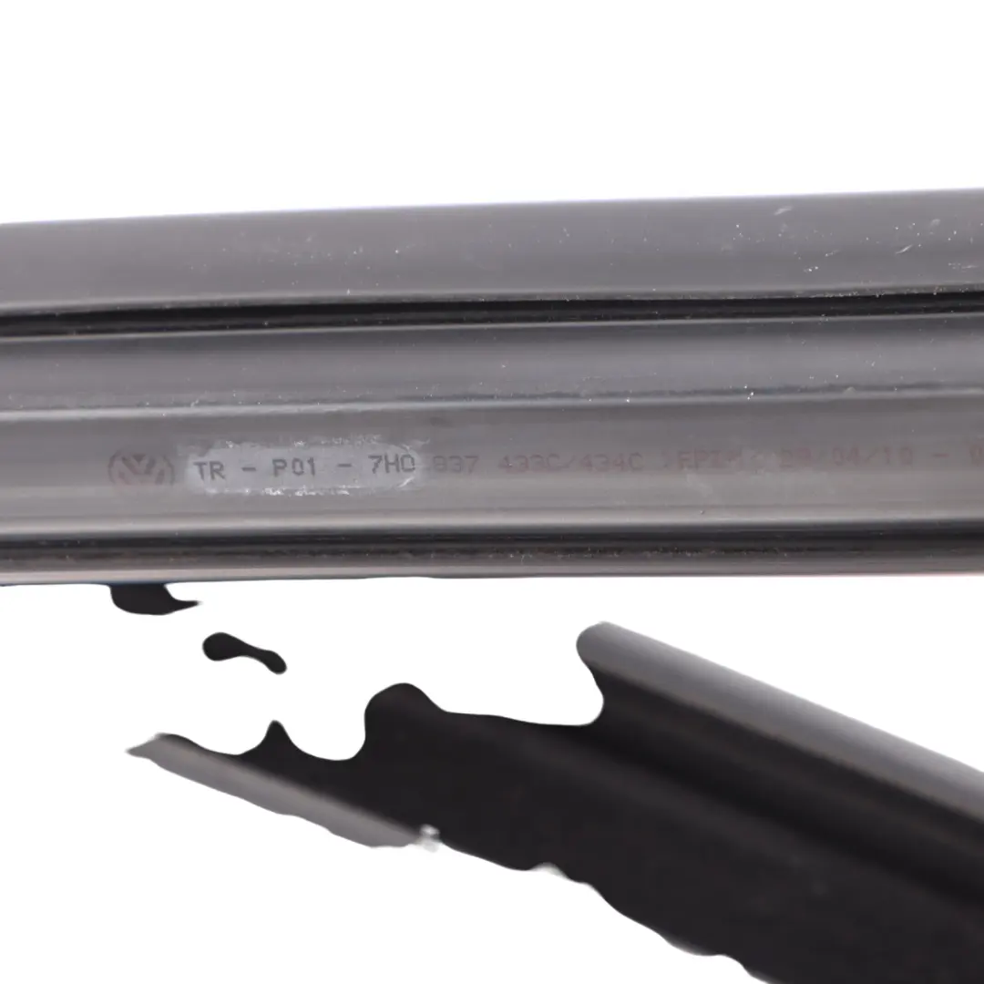 Seal Gasket Rubber Sealing to Volkswagen Transporter T5 with Part number 7H0837434C Volkswagen Transporter T5 Seal Gasket Rubber Sealing - SKU 7H0837434C - Part number 7H0837434C