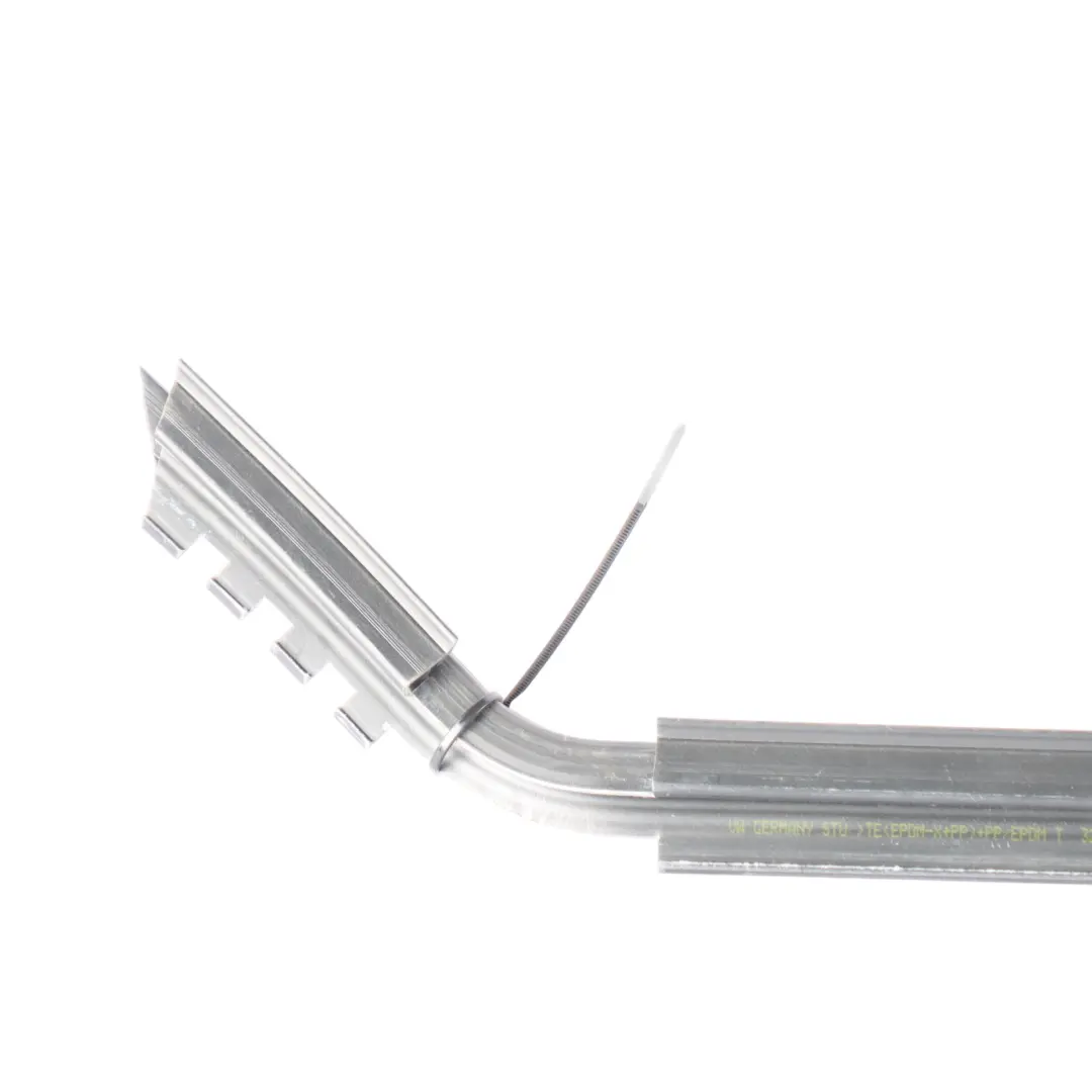 Volkswagen Transporter T5 Guarnizione Finestrino Anteriore Destro - SKU 7H0837472B - Numero di parte 7H0837472B