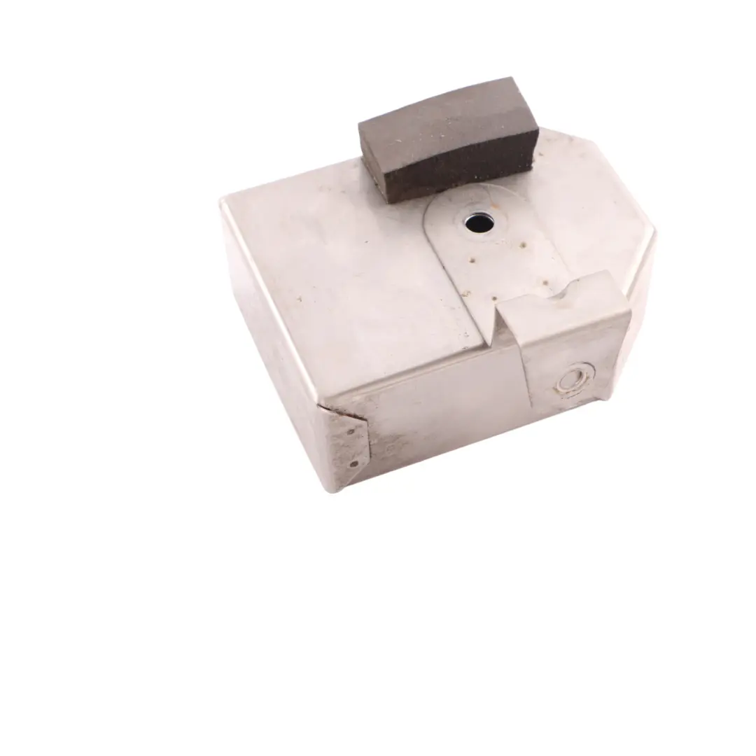 Siren Alarm Horn Signal Bracket Holder to Volkswagen Transporter T5 with Part number 7H0951285C Volkswagen Transporter T5 Siren Alarm Horn Signal Bracket Holder - SKU 7H0951285C - Part number 7H0951285C