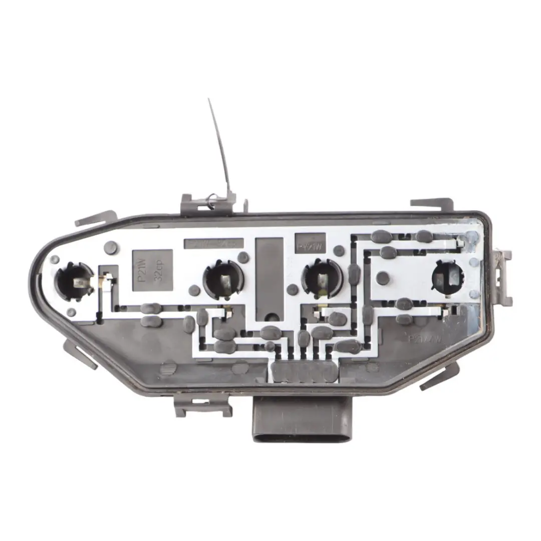 Facelift Drivers Rear Right O/S Light to Volkswagen Transporter T5 with Part number 7H5945258A Volkswagen Transporter T5 Facelift Drivers Rear Right O/S Light - SKU 7H5945258A - Part number 7H5945258A