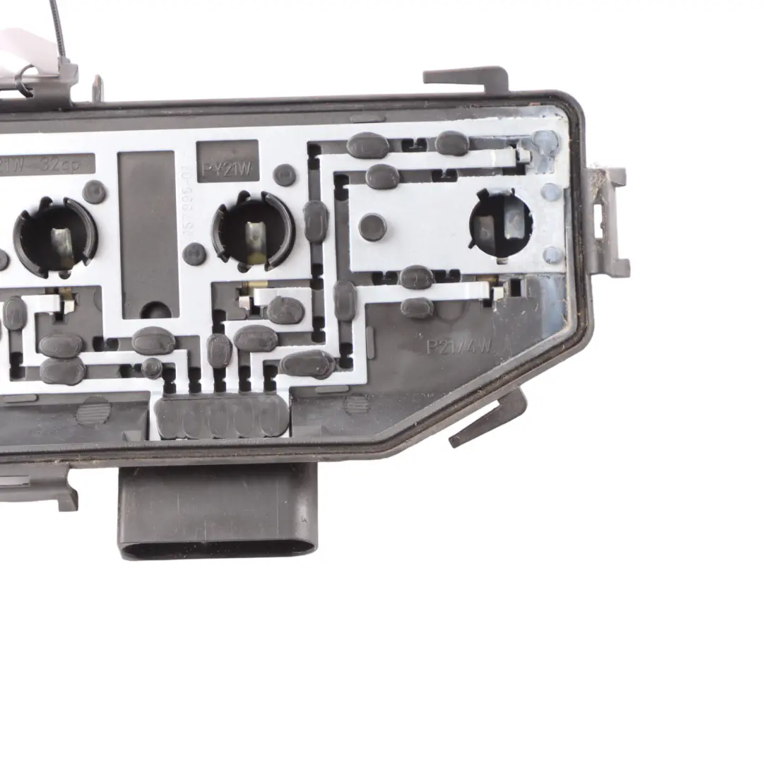 Facelift Drivers Rear Right O/S Light to Volkswagen Transporter T5 with Part number 7H5945258A Volkswagen Transporter T5 Facelift Drivers Rear Right O/S Light - SKU 7H5945258A - Part number 7H5945258A