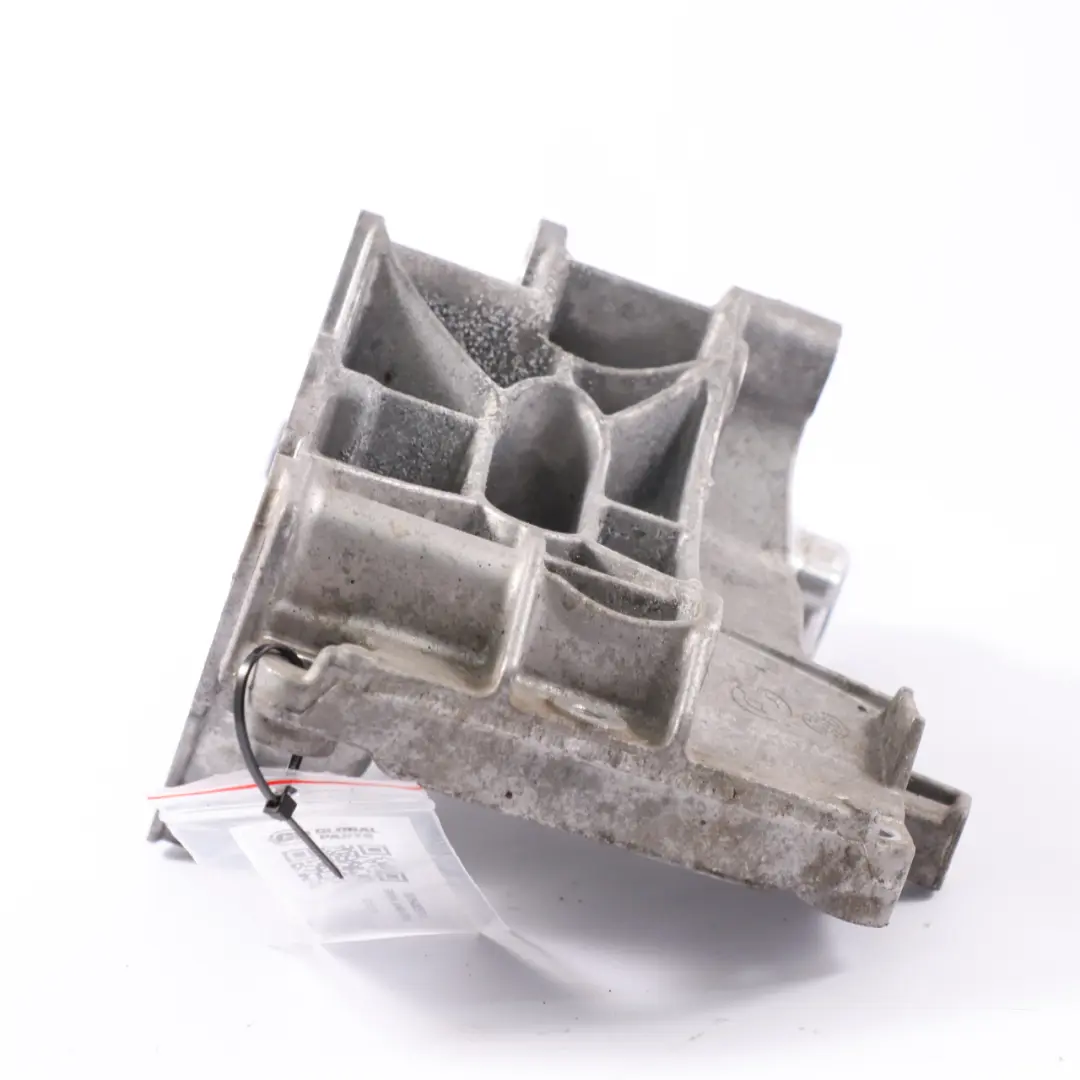 Staffa della pompa dell'acqua BMW X3 M F97 X4 M F98 S58 Supporto pompa per con numero di parte 8054857 Staffa della pompa dell'acqua BMW X3 M F97 X4 M F98 S58 Supporto pompa - SKU 8054857-1 - Numero di parte 8054857