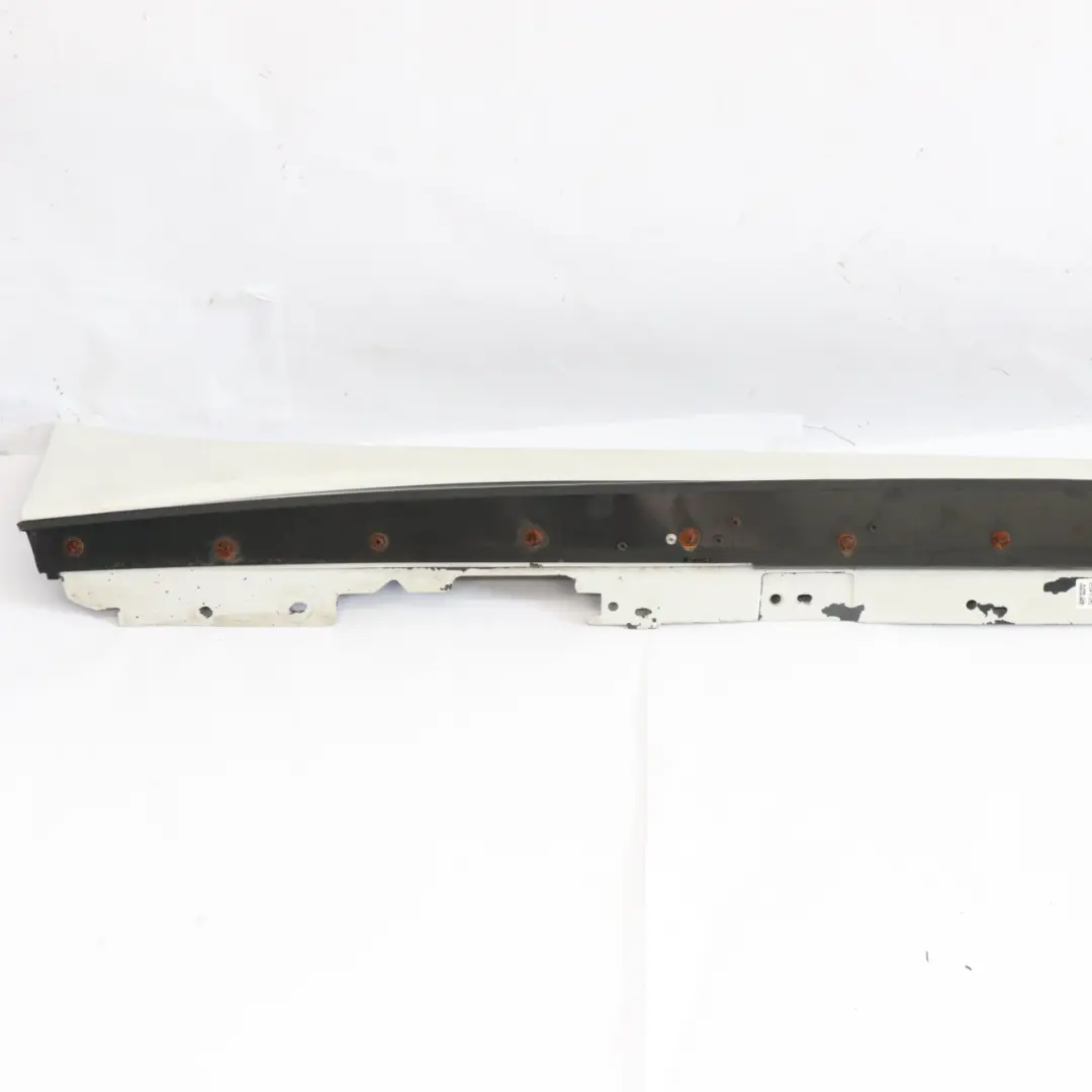 Faldón lateral BMW F30 F31 M Sport Sill Strip Derecho Mineralweiss Blanco - A96 para con número de pieza 8056580 Faldón lateral BMW F30 F31 M Sport Sill Strip Derecho Mineralweiss Blanco - A96 - SKU 8056580-MW - Número de pieza 8056580