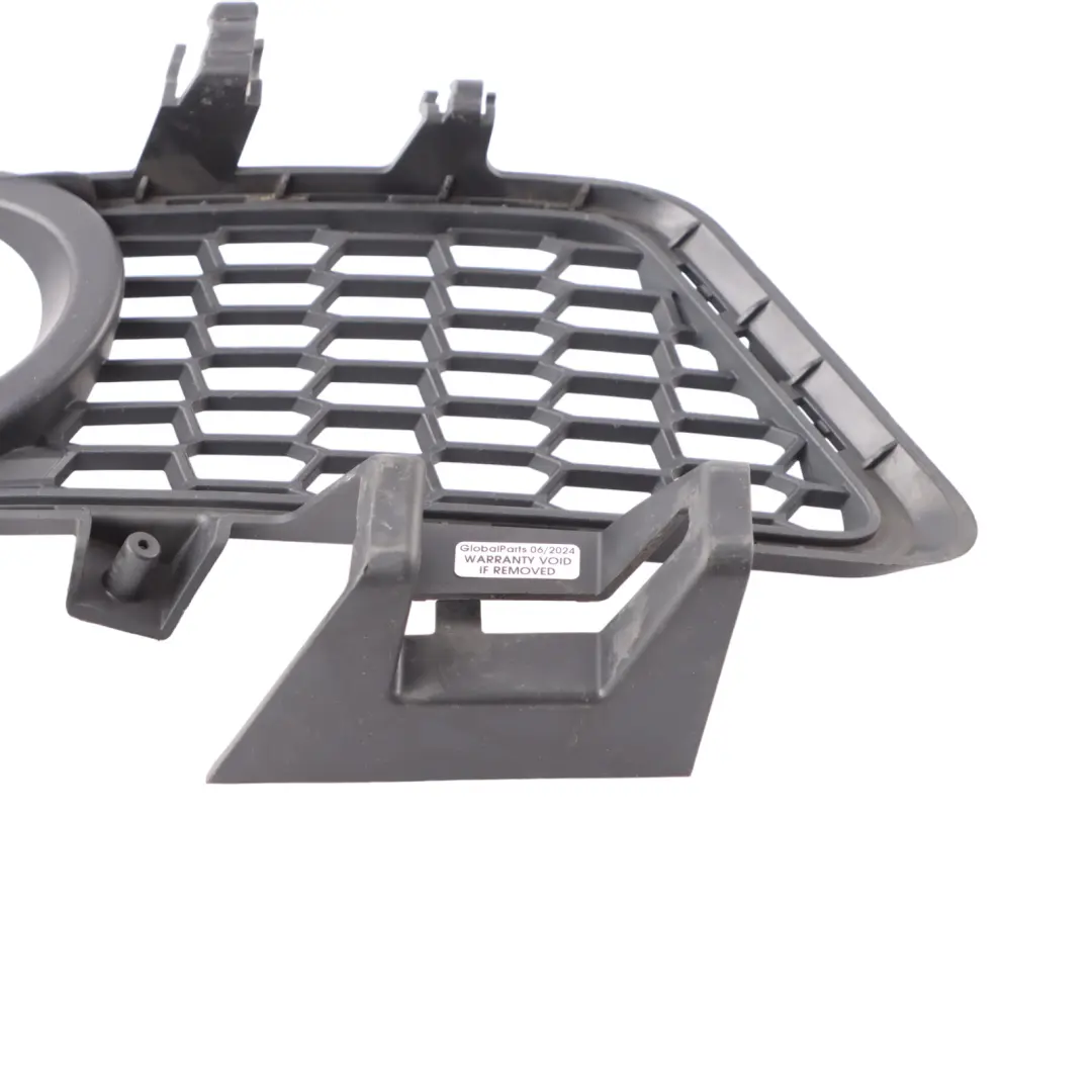 Fog Light Cover BMW F30 F31 LCI M Sport Front Bumper Right O/S Grid Grille Trim to with Part number 8062632 Fog Light Cover BMW F30 F31 LCI M Sport Front Bumper Right O/S Grid Grille Trim - SKU 8062632 - Part number 8062632