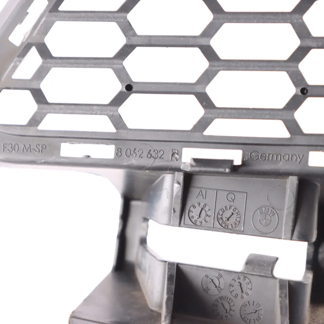 Fog Light Cover BMW F30 F31 LCI M Sport Front Bumper Right O/S Grid Grille Trim to with Part number 8062632 Fog Light Cover BMW F30 F31 LCI M Sport Front Bumper Right O/S Grid Grille Trim - SKU 8062632 - Part number 8062632