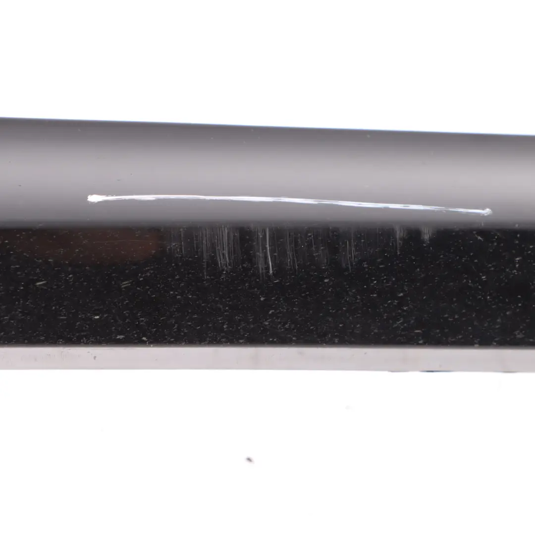 Striscia modanatura porta anteriore sinistra N/S per BMW X4 F98 con numero di parte 8064793 BMW X4 F98 Striscia modanatura porta anteriore sinistra N/S - SKU 8064793 - Numero di parte 8064793