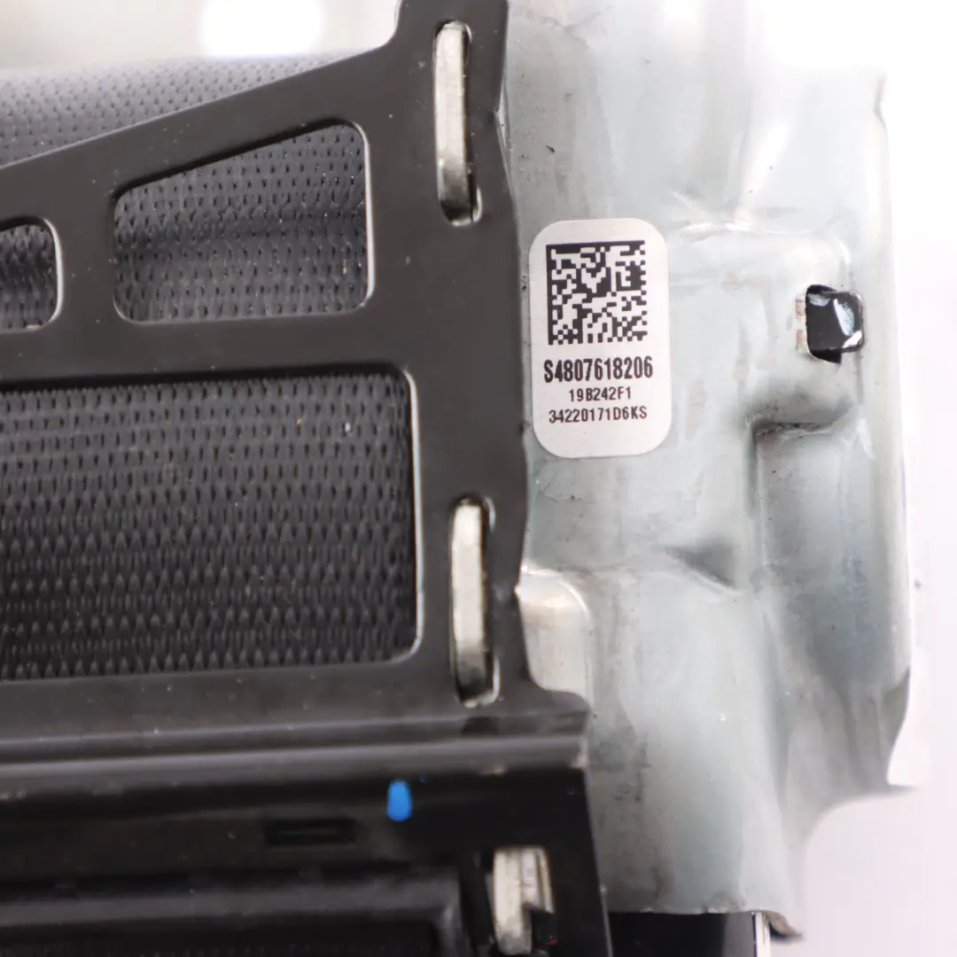 Cintura sicurezza posteriore destra superiore per BMW X3 X4 G01 F97 G02 F98 con numero di parte 8076182 BMW X3 X4 G01 F97 G02 F98 Cintura sicurezza posteriore destra superiore - SKU 8076182 - Numero di parte 8076182