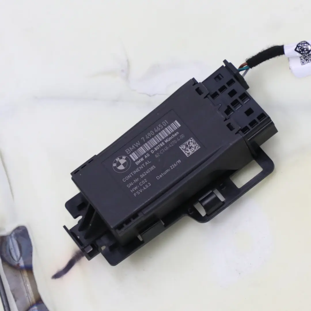 X4M F98 Rear Seat Cushion Cover Leather Black / Midrand Beige to BMW with Part number 8096086 BMW X4M F98 Rear Seat Cushion Cover Leather Black / Midrand Beige - SKU 8096086 - Part number 8096086