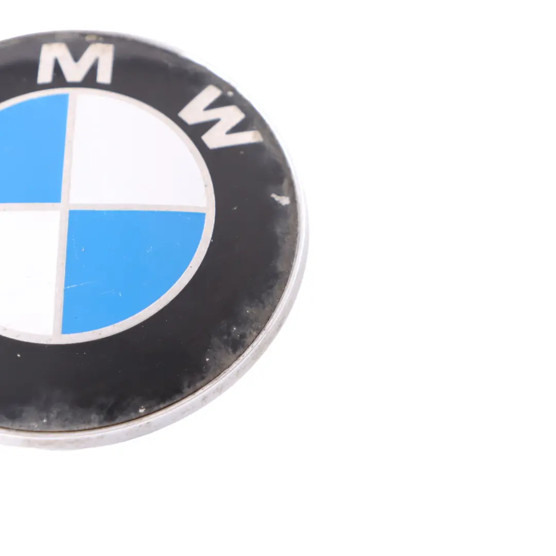 Placca di Cofano o di Tronco per BMW E60 E81 E87 E90 E91 X5 E53 E70 F10 F11 Logo con numero di parte 8132375 BMW E60 E81 E87 E90 E91 X5 E53 E70 F10 F11 Logo Placca di Cofano o di Tronco - SKU 8132375-1 - Numero di parte 8132375