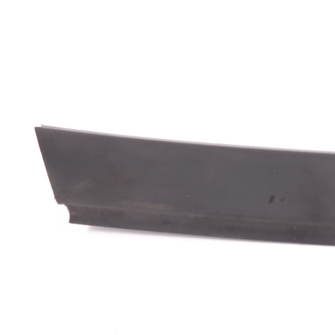 Puerta Ventana Exterior Trasera Izquierda Moldura para BMW E38 con número de pieza 8150489 BMW E38 Puerta Ventana Exterior Trasera Izquierda Moldura - SKU 8150489 - Número de pieza 8150489