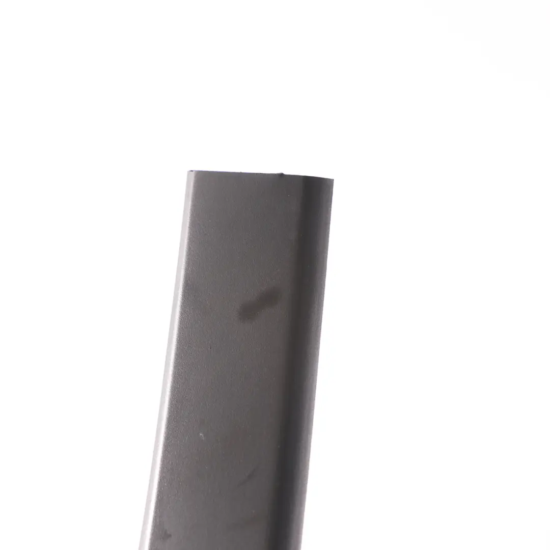 Türfenster verkleidung Außen Hinten Links Panel Schwarz für BMW E38 mit Teilenummer 8150489 BMW E38 Türfenster verkleidung Außen Hinten Links Panel Schwarz - SKU 8150489 - Teilenummer 8150489