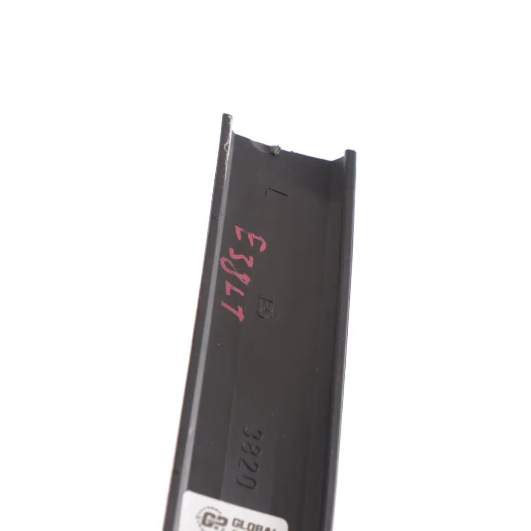 Garniture de Fenêtre de Porte Extérieure Arrière Gauche Moulage pour BMW E38 à propos du numéro de pièce 8150489 BMW E38 Garniture de Fenêtre de Porte Extérieure Arrière Gauche Moulage - SKU 8150489 - Numéro de pièce 8150489