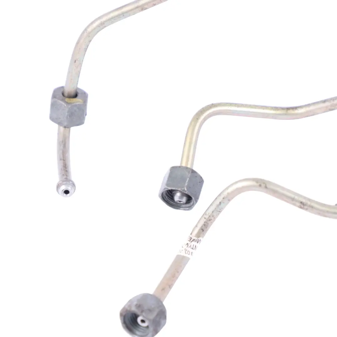 Przewody Listwy Wtryskowej Zestaw do Renault Master II 2.5 dCi o numerze 8200324300 Renault Master II 2.5 dCi Przewody Listwy Wtryskowej Zestaw - SKU 8200324300 - Numer Części 8200324300