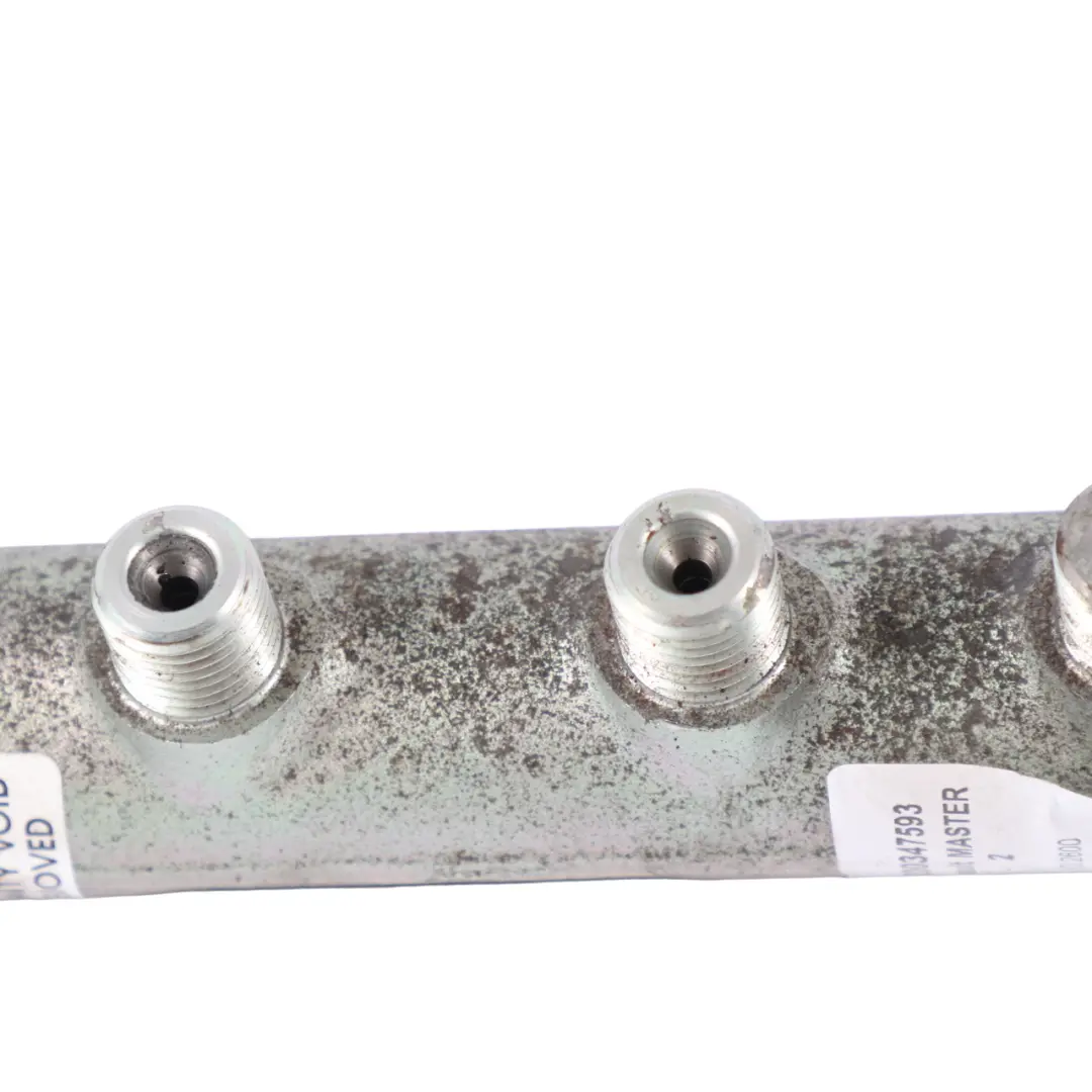 Rail d'injection Renault Master 2 Opel Movano A Diesel 2.5 dCi G9U754 pour à propos du numéro de pièce 8200347593 Rail d'injection Renault Master 2 Opel Movano A Diesel 2.5 dCi G9U754 - SKU 8200347593 - Numéro de pièce 8200347593