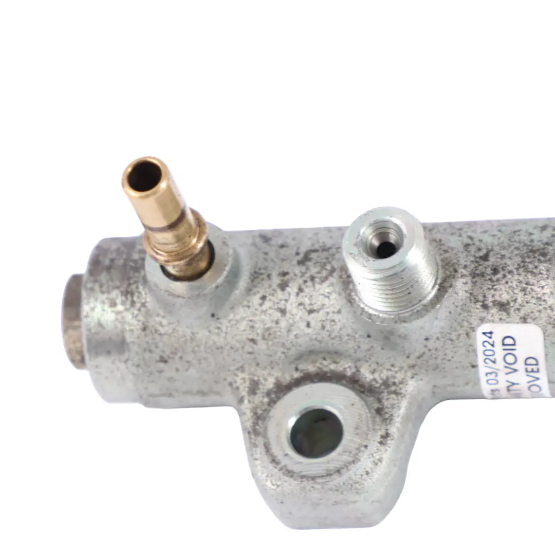 Kraftstoff Einspritz Leiste Renault Master 2 Opel Movano A 2.5 dCi für mit Teilenummer 8200347593 Kraftstoff Einspritz Leiste Renault Master 2 Opel Movano A 2.5 dCi - SKU 8200347593 - Teilenummer 8200347593