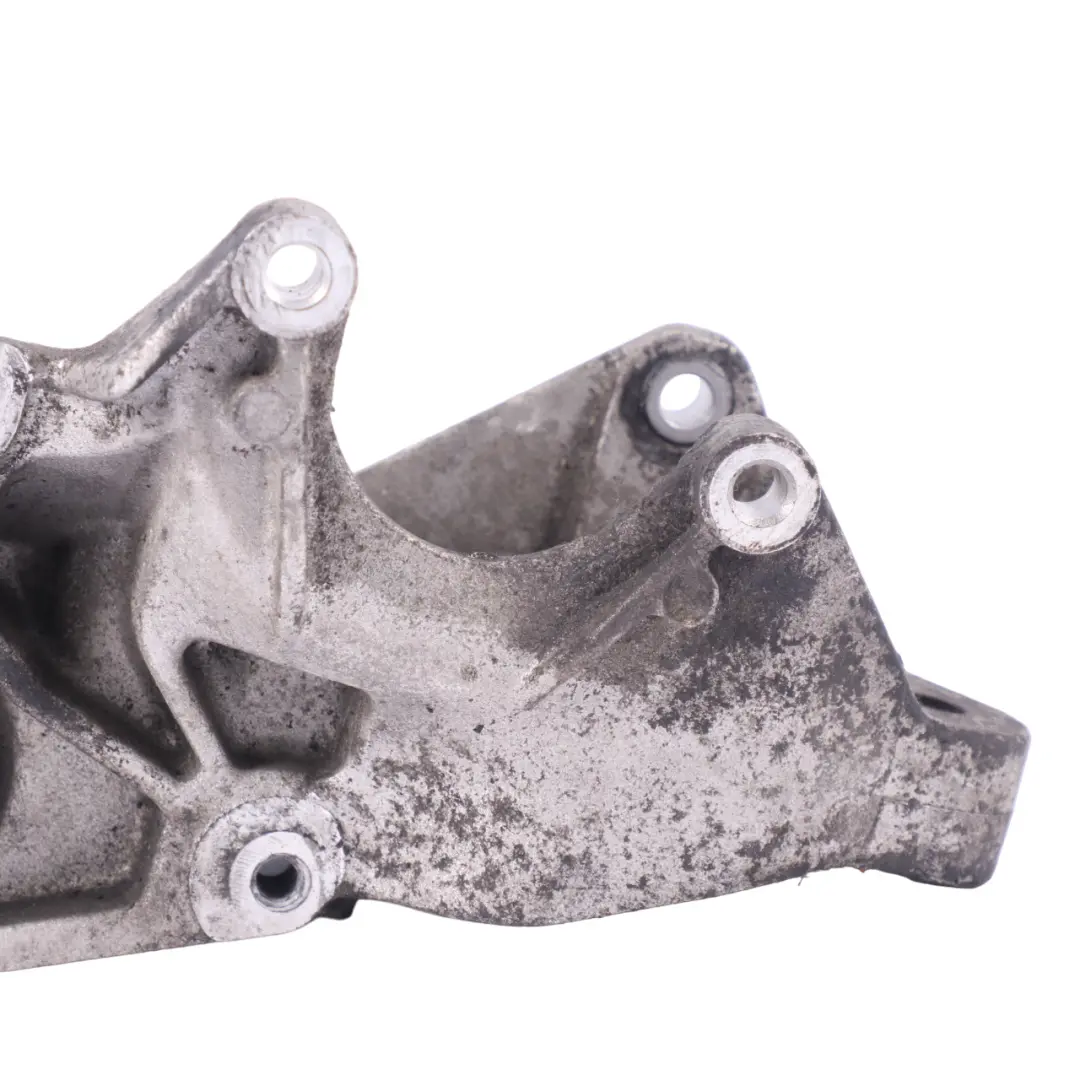 Renault Trafic 2 Opel Vivaro A 2.0 Diesel Soporte Alternador - SKU 8200462166-1 - Número de pieza 8200462166