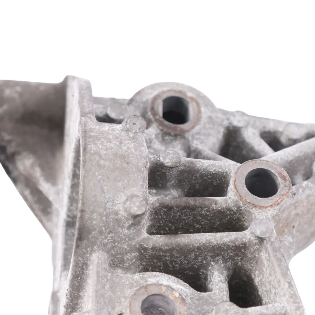 Alternator Mount Bracket Holder Carrier to Renault Clio with Part number 8200663057 Renault Clio Alternator Mount Bracket Holder Carrier - SKU 8200663057 - Part number 8200663057