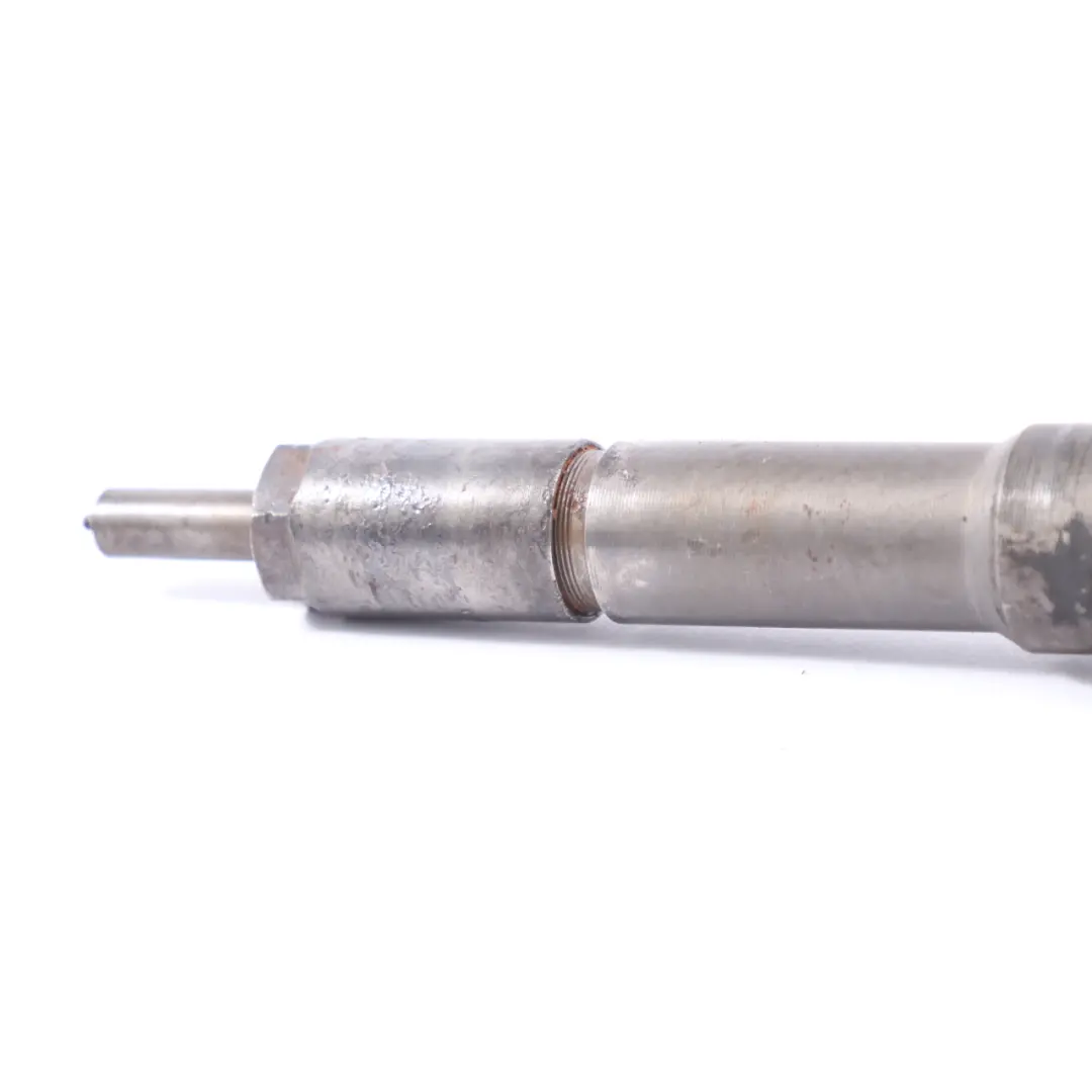 Injector Nozzle to Renault Clio 1.5 dCi Diesel Engine Injection with Part number 8201108033 Renault Clio 1.5 dCi Diesel Engine Injection Injector Nozzle - SKU 8201108033 - Part number 8201108033