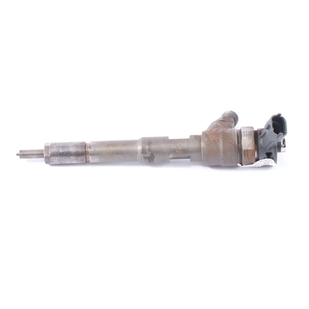 Injector Nozzle to Renault Clio 1.5 dCi Diesel Engine Injection with Part number 8201108033 Renault Clio 1.5 dCi Diesel Engine Injection Injector Nozzle - SKU 8201108033 - Part number 8201108033