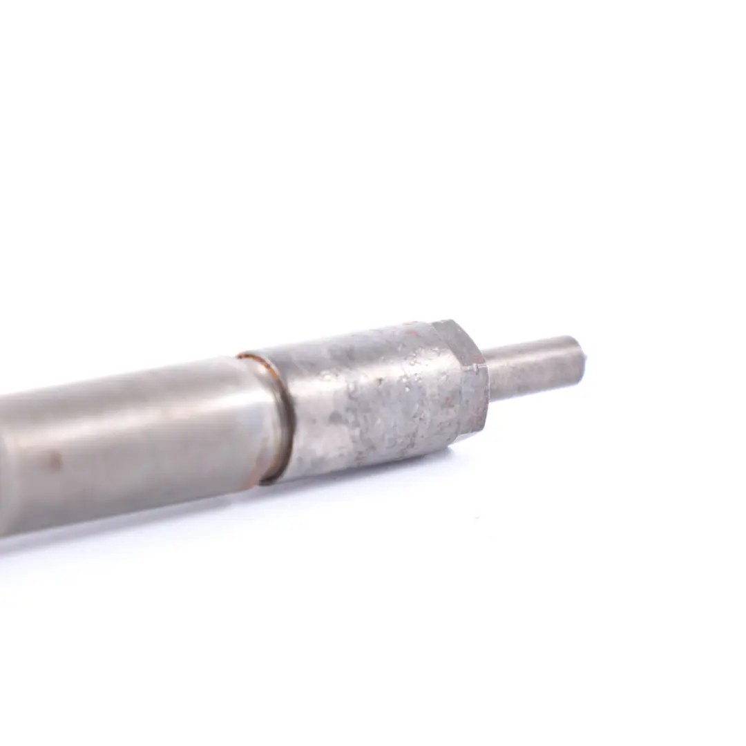 Injector Nozzle to Renault Clio 1.5 dCi Diesel Engine Injection with Part number 8201108033 Renault Clio 1.5 dCi Diesel Engine Injection Injector Nozzle - SKU 8201108033 - Part number 8201108033