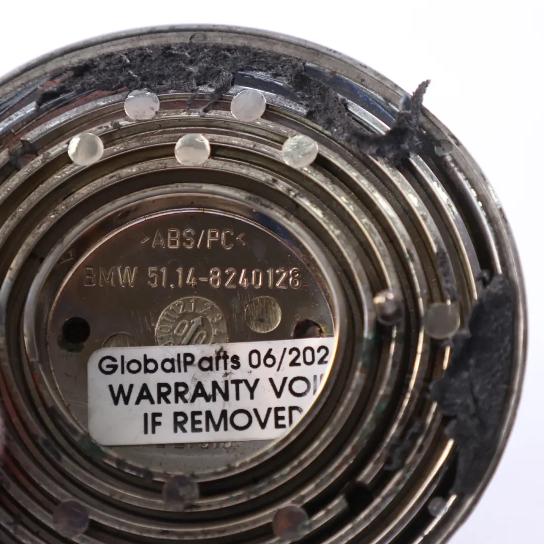 Stivale posteriore Tronco Emblema Distintivo Logo Targa per BMW E46 Touring con numero di parte 8240128 BMW E46 Touring Stivale posteriore Tronco Emblema Distintivo Logo Targa - SKU 8240128-1 - Numero di parte 8240128