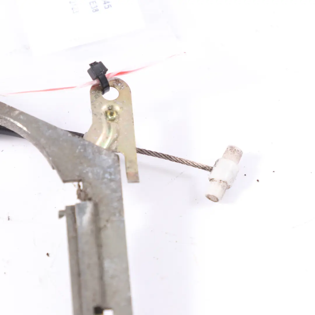 Podstawa Ramka Uchwyt Klamki Drzwi Tył Lewa do BMW E38 Sedan o numerze 8245345 BMW E38 Sedan Podstawa Ramka Uchwyt Klamki Drzwi Tył Lewa - SKU 8245345 - Numer Części 8245345