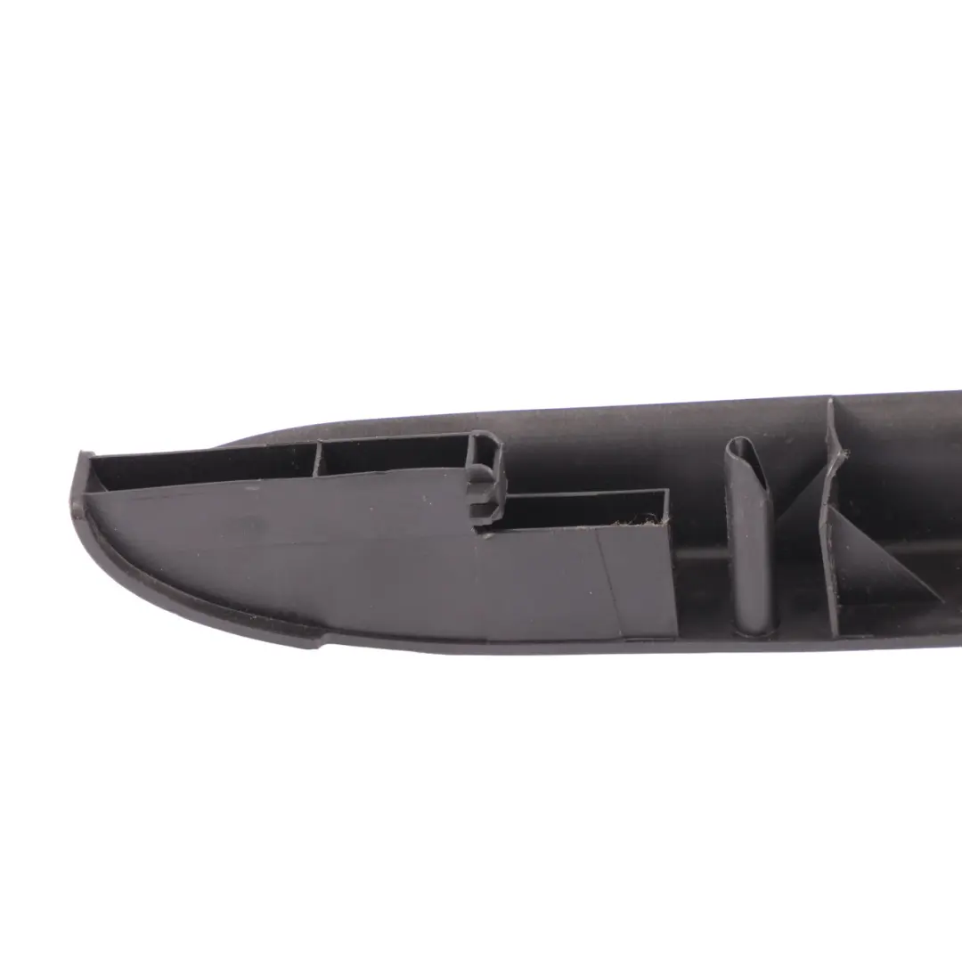 BMW E46 E63 Avant Gauche Siège Rail Guide Cover Trim Panel Noir - SKU 8248211 - Numéro de pièce 8248211