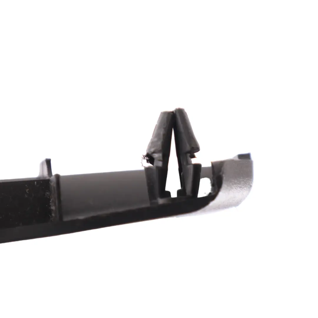 BMW E46 E63 Avant Gauche Siège Rail Guide Cover Trim Panel Noir - SKU 8248211 - Numéro de pièce 8248211