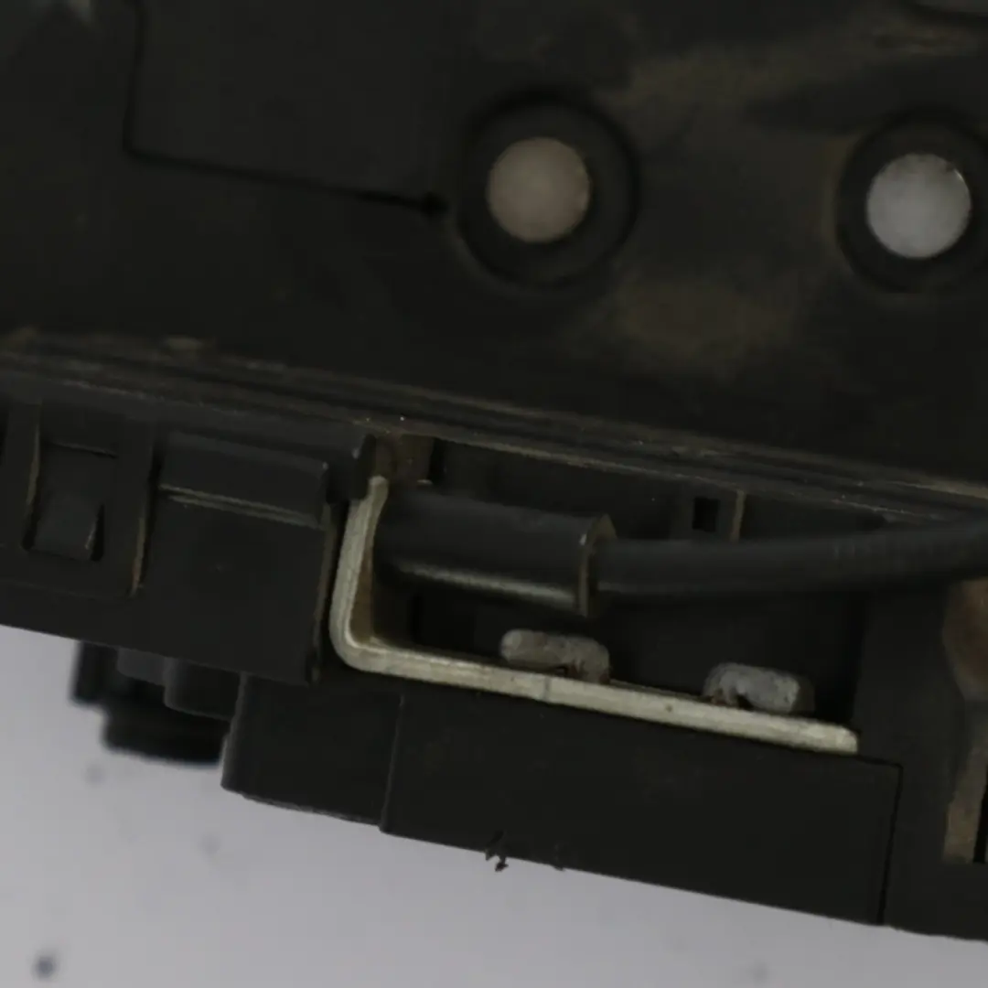 Renault Trafic 3 Vivaro B Serrure porte coulissante gauche Latch - SKU 825037886R - Numéro de pièce 825037886R