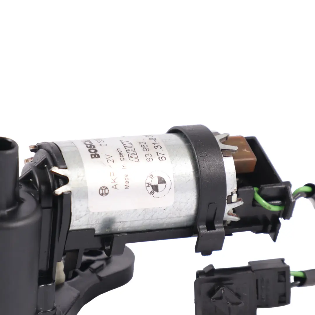 Fahrersitz Lehnenverstellung Antriebsmotor für BMW E39 mit Teilenummer 8352263 BMW E39 Fahrersitz Lehnenverstellung Antriebsmotor - SKU 8352263 - Teilenummer 8352263
