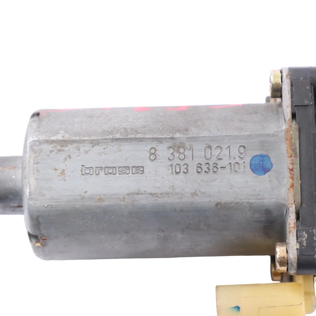 Moteur levage BMW X5 E53 E46 Moteur régulateur fenêtre arrière gauche pour à propos du numéro de pièce 8381021 Moteur levage BMW X5 E53 E46 Moteur régulateur fenêtre arrière gauche - SKU 8381021 - Numéro de pièce 8381021