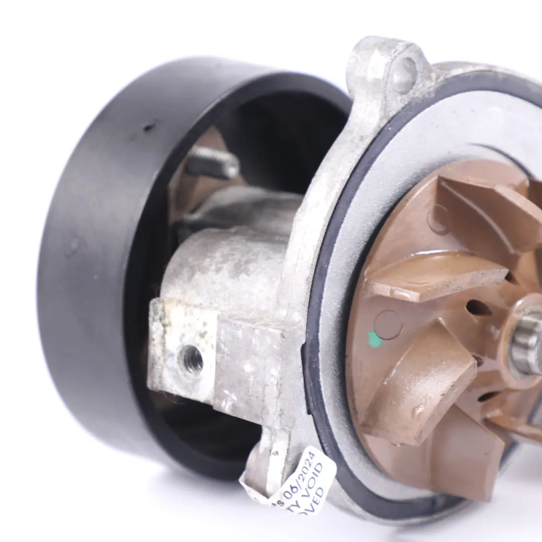 BMW G20 G21 G30 G31 G32 Support Pompe Eau Support Pompe Liquide Refroidissement - SKU 8474928 - Numéro de pièce 8474928