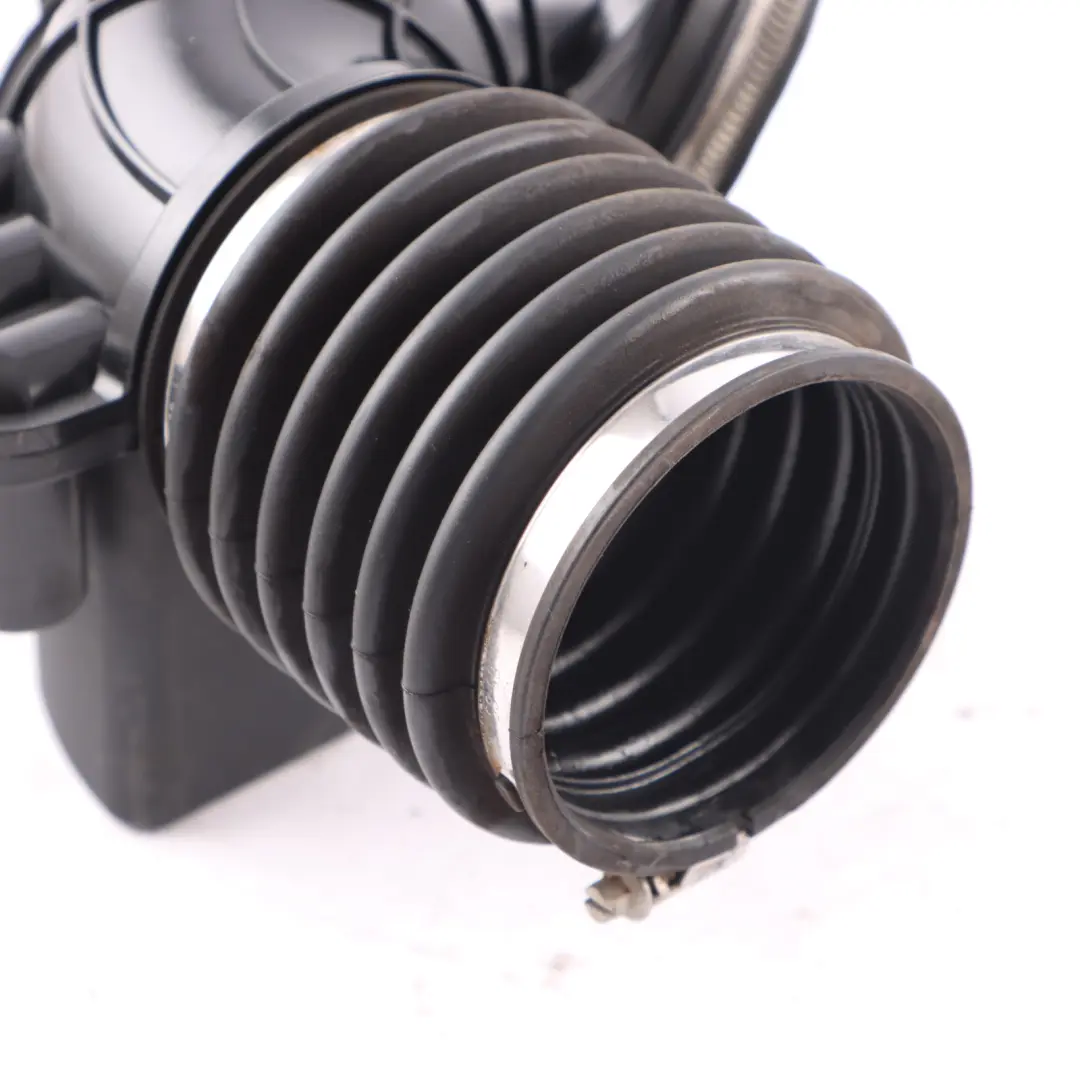 Przewód Rura Wąż Powietrza Rezonatora do BMW F20 F21 F30 F34 LCI o numerze 8479958 BMW F20 F21 F30 F34 LCI Przewód Rura Wąż Powietrza Rezonatora - SKU 8479958 - Numer Części 8479958