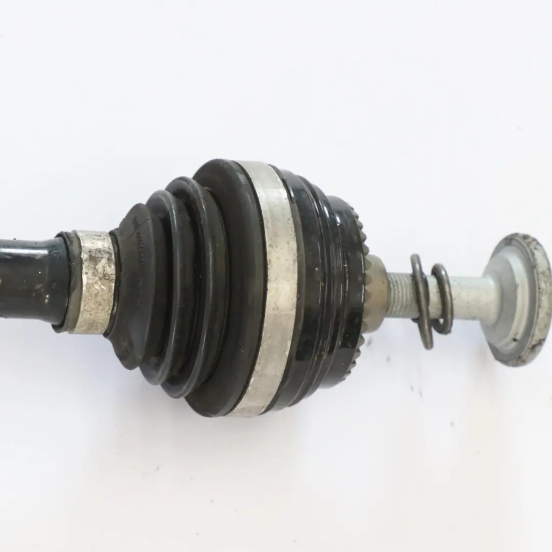 Arbre de transmission BMW G20 G21 Arbre de transmission arrière gauche pour à propos du numéro de pièce 8482603 Arbre de transmission BMW G20 G21 Arbre de transmission arrière gauche - SKU 8482603 - Numéro de pièce 8482603