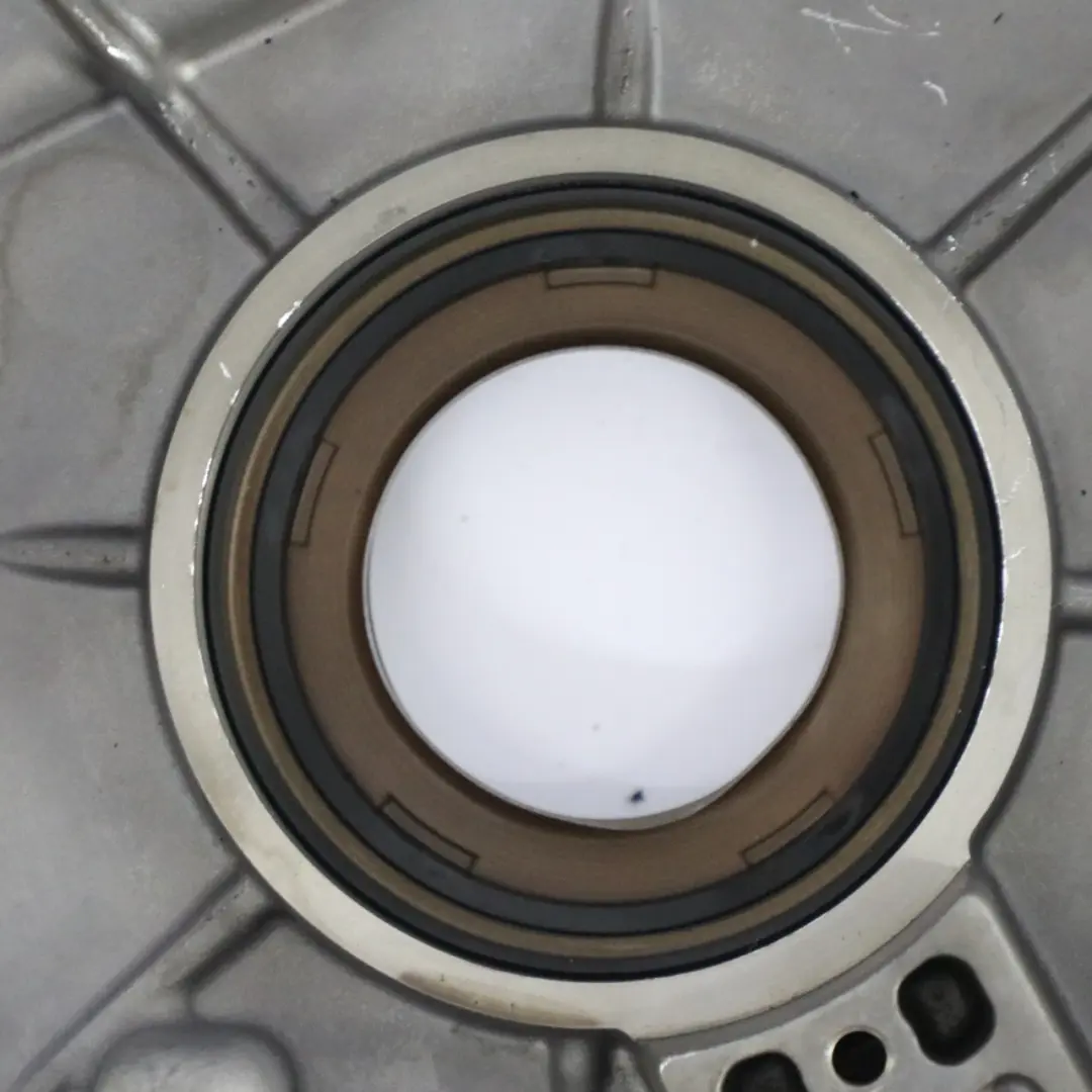 N63 Motore Cassa Scatola catena Piastra inferiore 7553364 per BMW F10 F11 F13 E70 con numero di parte 8483806 BMW F10 F11 F13 E70 N63 Motore Cassa Scatola catena Piastra inferiore 7553364 - SKU 8483806 - Numero di parte 8483806