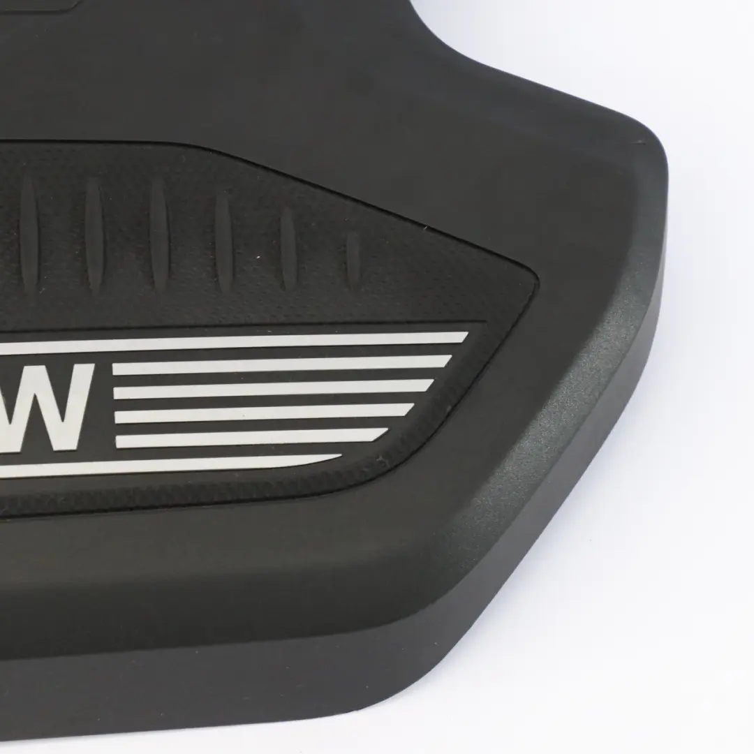 Coperchio motore BMW F40 F46 X2 F39 Motore diesel B47 Coperchio acustico per con numero di parte 8579535 Coperchio motore BMW F40 F46 X2 F39 Motore diesel B47 Coperchio acustico - SKU 8579535 - Numero di parte 8579535