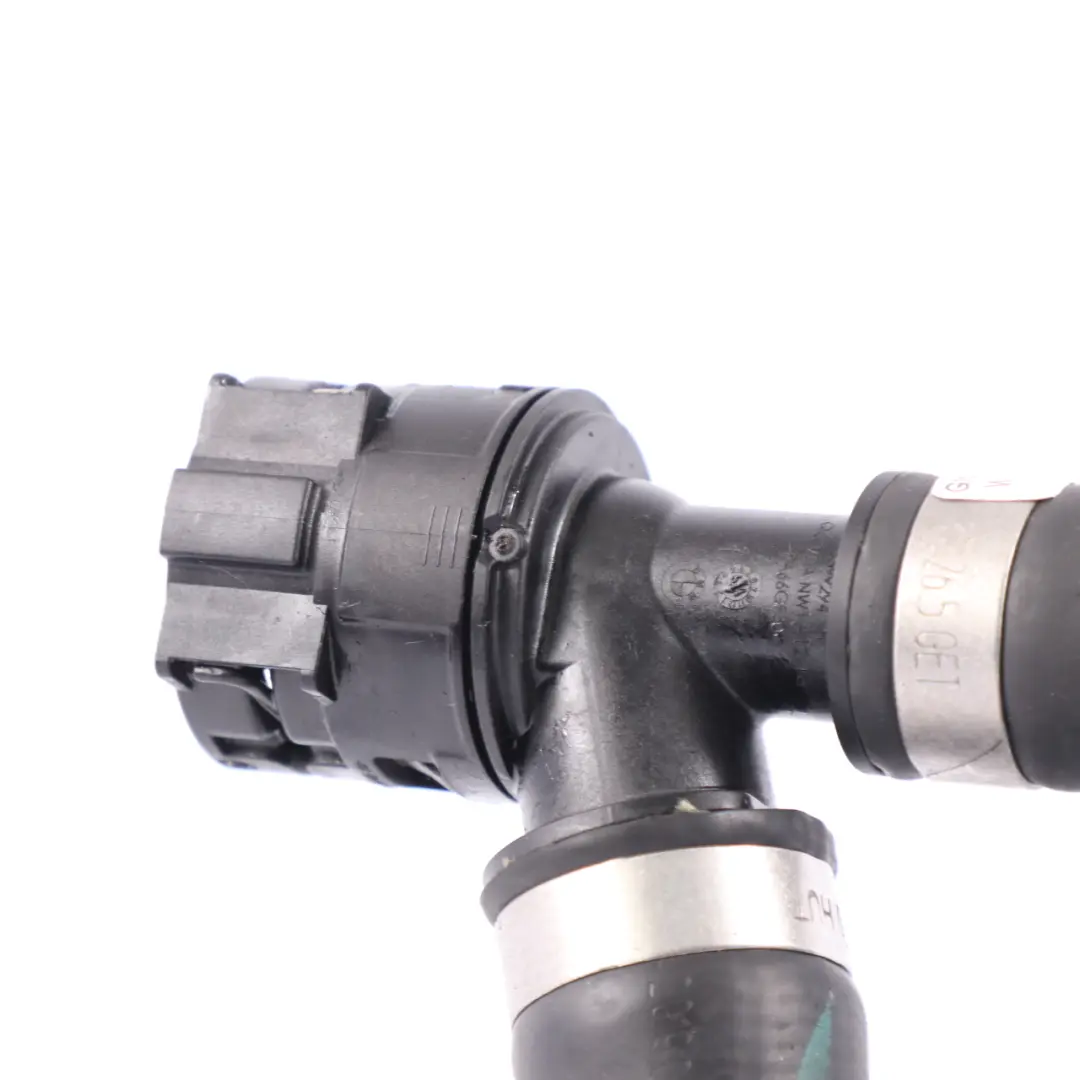 Tuyau de refroidissement d'huile de transmission pour BMW G20 G21 G30 à propos du numéro de pièce 8580759 BMW G20 G21 G30 Tuyau de refroidissement d'huile de transmission - SKU 8580759 - Numéro de pièce 8580759