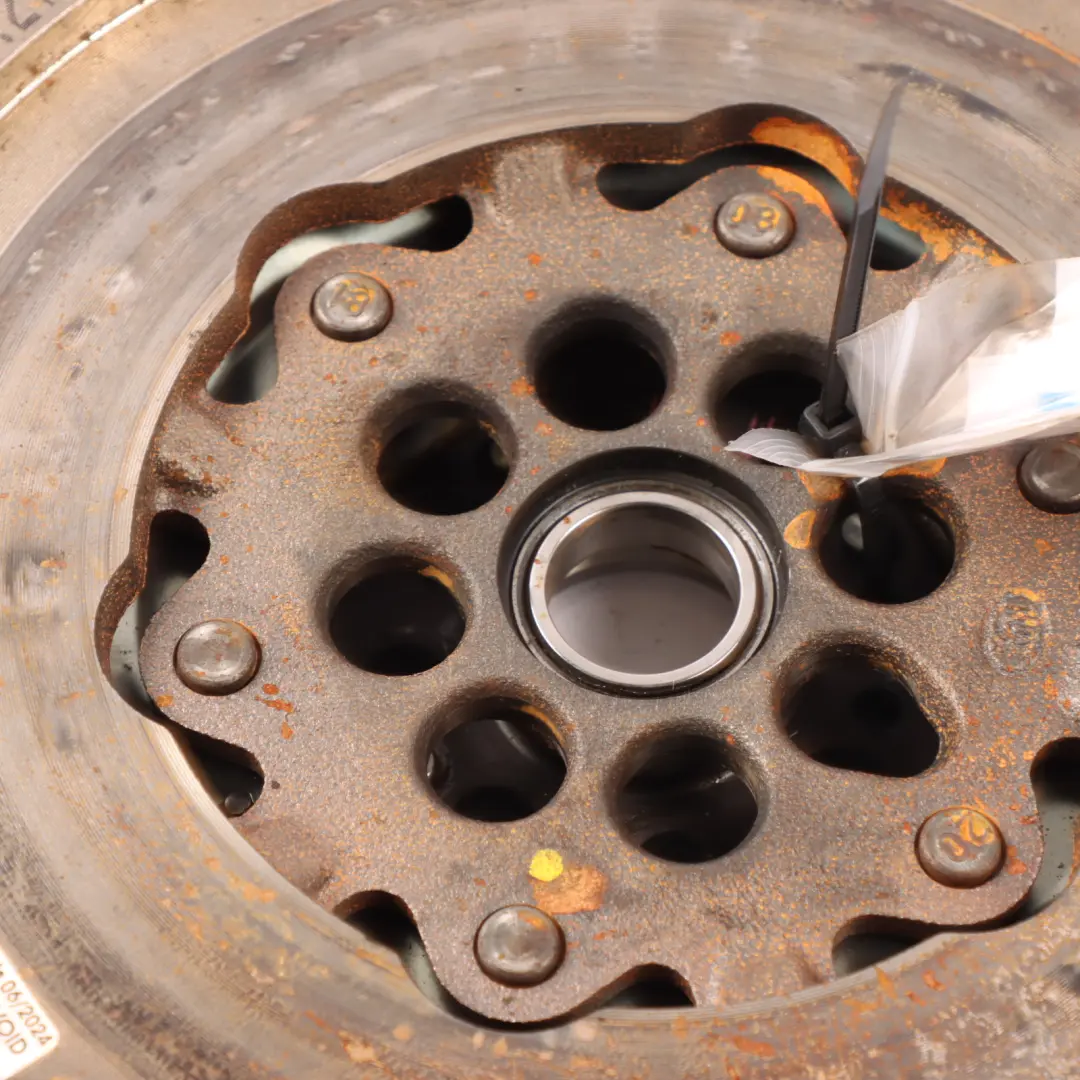 B38 Petrol Dual Twin Mass Flywheel Gearbox to BMW F45 F46 Mini F54 F56 F60 with Part number 8698750 BMW F45 F46 Mini F54 F56 F60 B38 Petrol Dual Twin Mass Flywheel Gearbox - SKU 8698750 - Part number 8698750