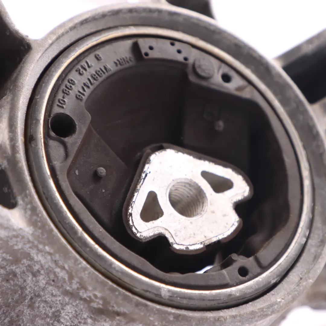 Gearbox Mount Support Bracket Transmission to BMW G30 with Part number 8742697 BMW G30 Gearbox Mount Support Bracket Transmission - SKU 8742697 - Part number 8742697