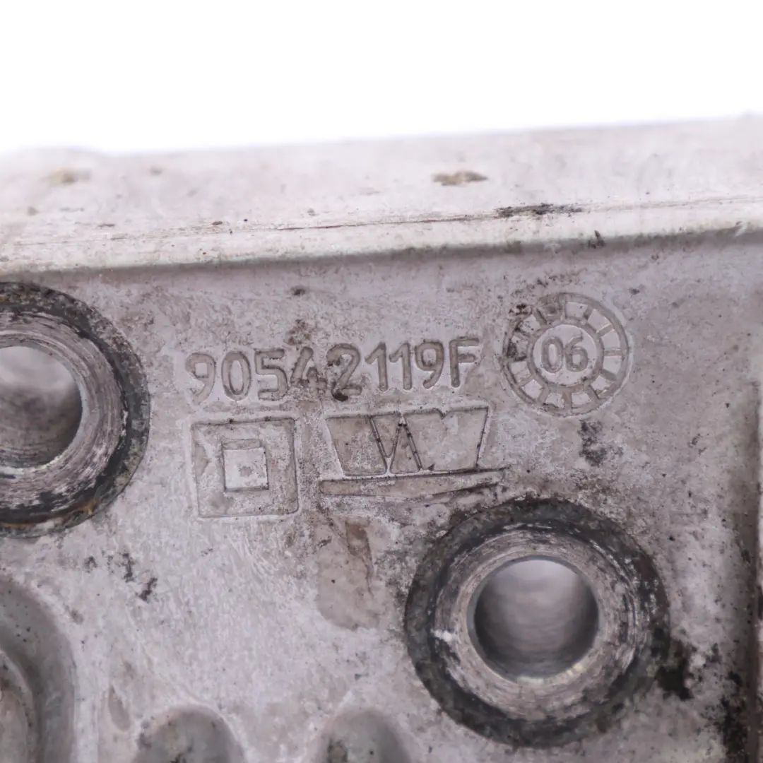 Łapy Wspornik Mocowania Silnika do Chrysler Grand Voyager 2.8 CRD o numerze 90542119F Chrysler Grand Voyager 2.8 CRD Łapy Wspornik Mocowania Silnika - SKU 90542119F - Numer Części 90542119F