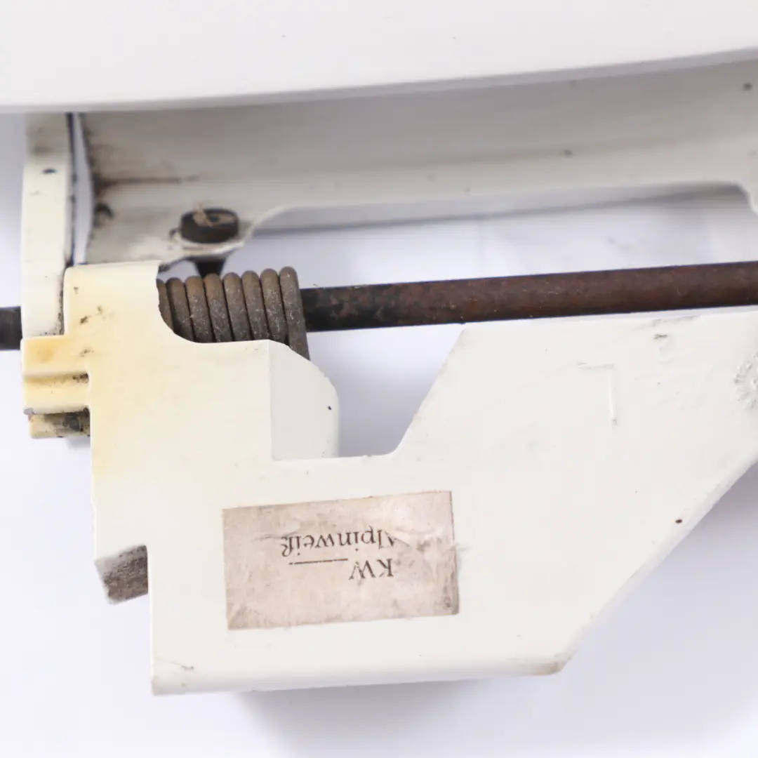 Maniglia Porta Esterna Posteriore Sinistra Bianco Alpino 3 - 300 per BMW E38 con numero di parte 9068577 BMW E38 Maniglia Porta Esterna Posteriore Sinistra Bianco Alpino 3 - 300 - SKU 9068577-AW - Numero di parte 9068577