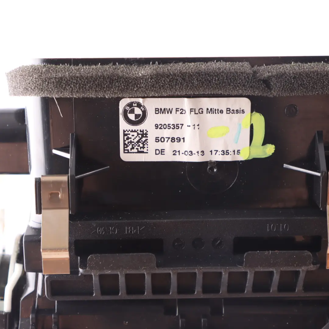 Fresh Air Grille BMW F20 F21 Centre Dash Vent Black to with Part number 9205357 Fresh Air Grille BMW F20 F21 Centre Dash Vent Black - SKU 9205357-2 - Part number 9205357