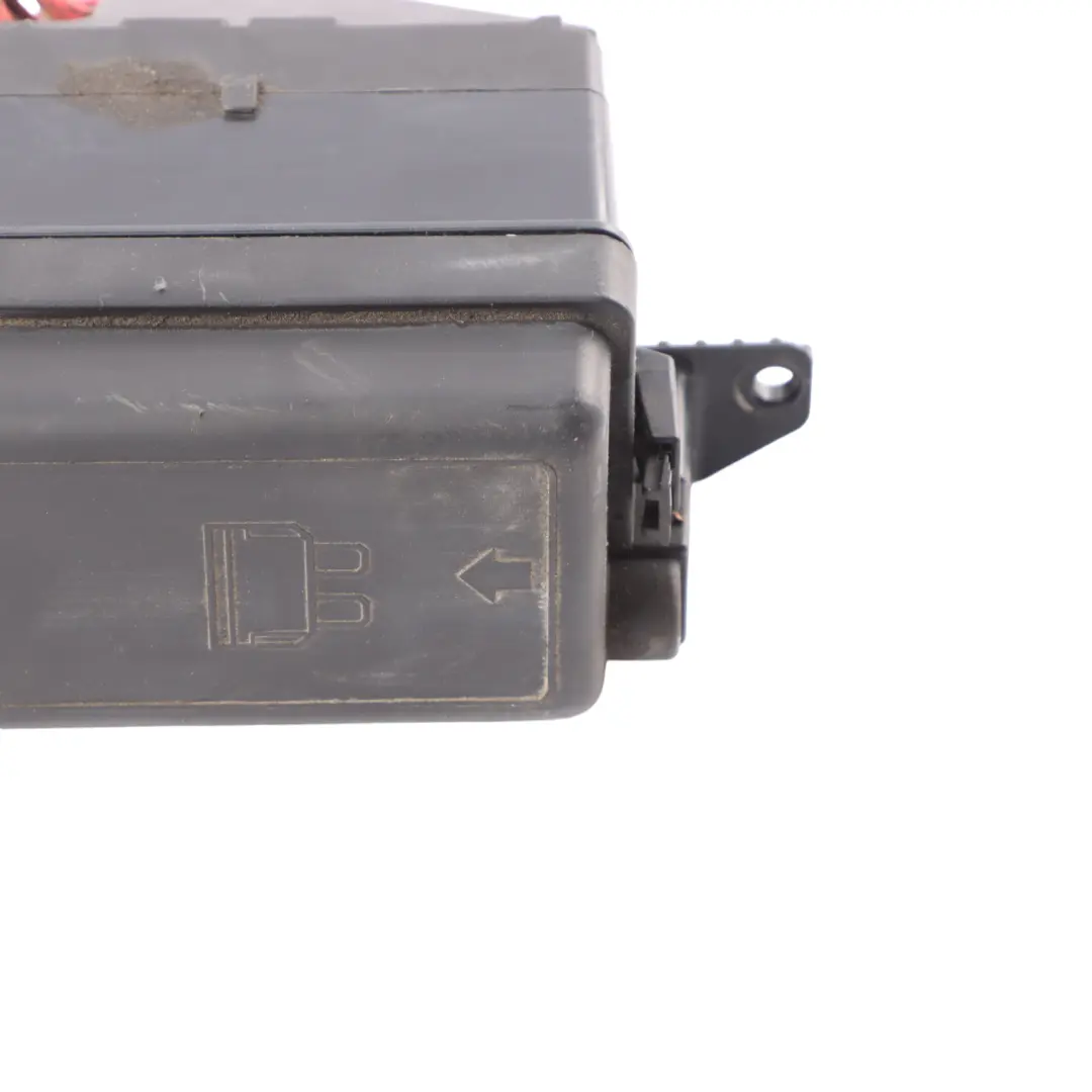 Fuse Box to Mini Cooper R57 Convertible Cabrio Petrol with Part number 9213373 Mini Cooper R57 Convertible Cabrio Petrol Fuse Box - SKU 9213373-1 - Part number 9213373
