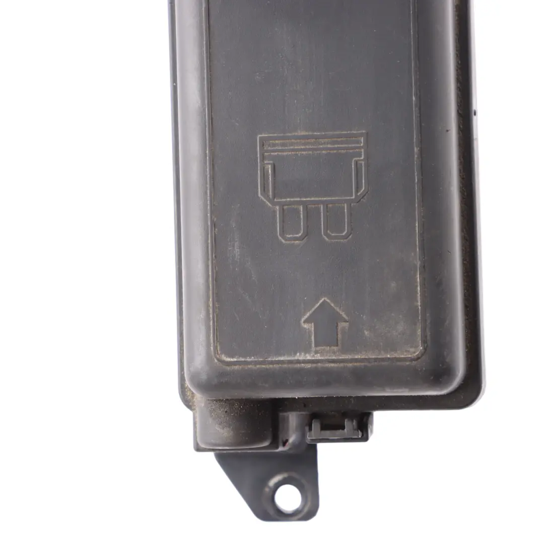 Fuse Box to Mini Cooper R57 Convertible Cabrio Petrol with Part number 9213373 Mini Cooper R57 Convertible Cabrio Petrol Fuse Box - SKU 9213373-1 - Part number 9213373